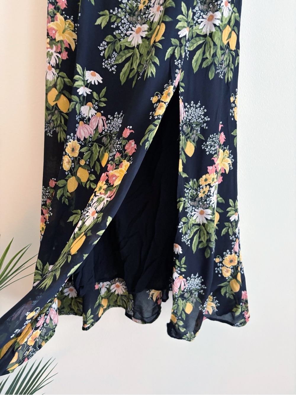 Reformation Twilight Sicilia Floral Tie Strap Midi Dress Sz 10 - Picture 3 of 8